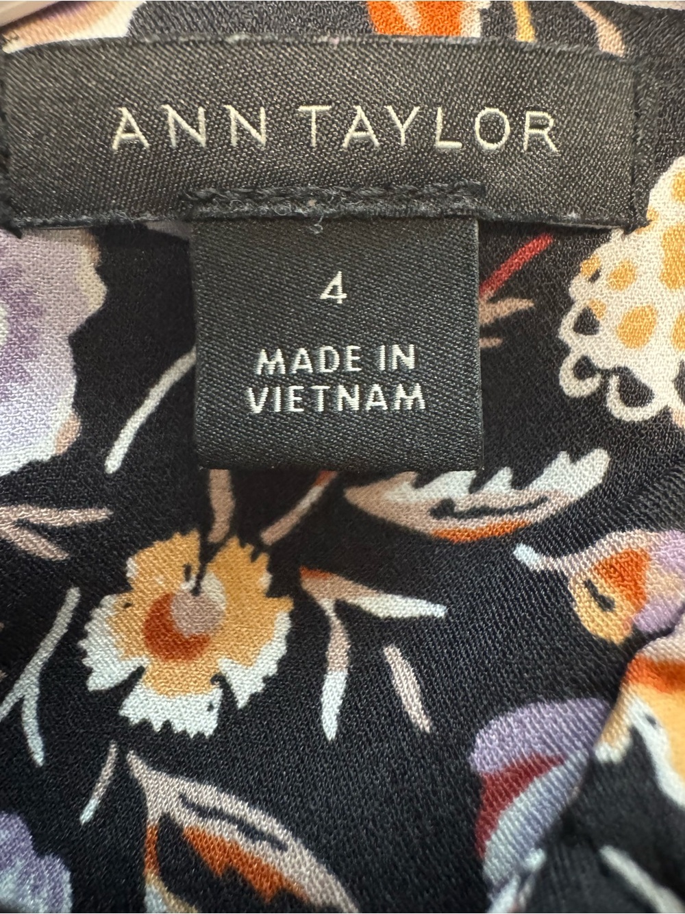 Ann Taylor Black Floral Long-Sleeve Shirt Dress with Puff Sleeves - Picture 4 of 5